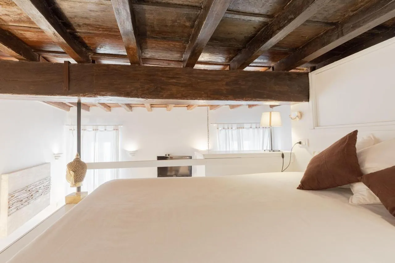 Navona Loft Luxury 5 People Apartment Rome